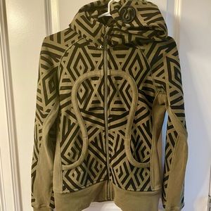 Lulu scuba sweater